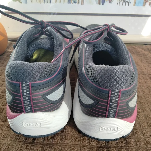 SOLD - Picture 5 of 8